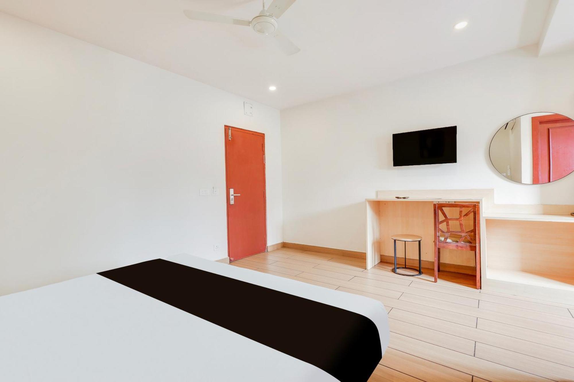 Super Townhouse Visakhapatnam Hotel Kültér fotó