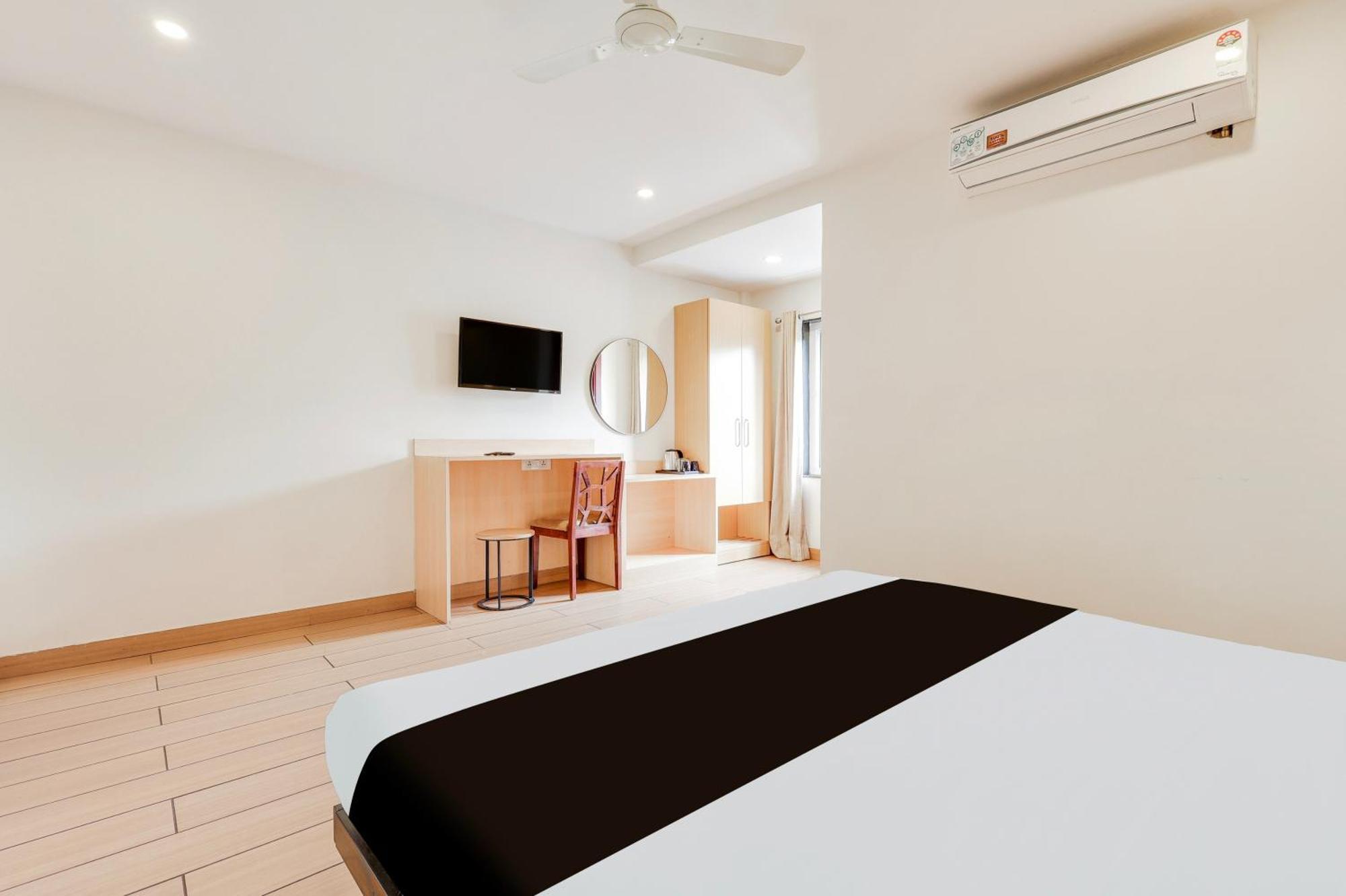 Super Townhouse Visakhapatnam Hotel Kültér fotó