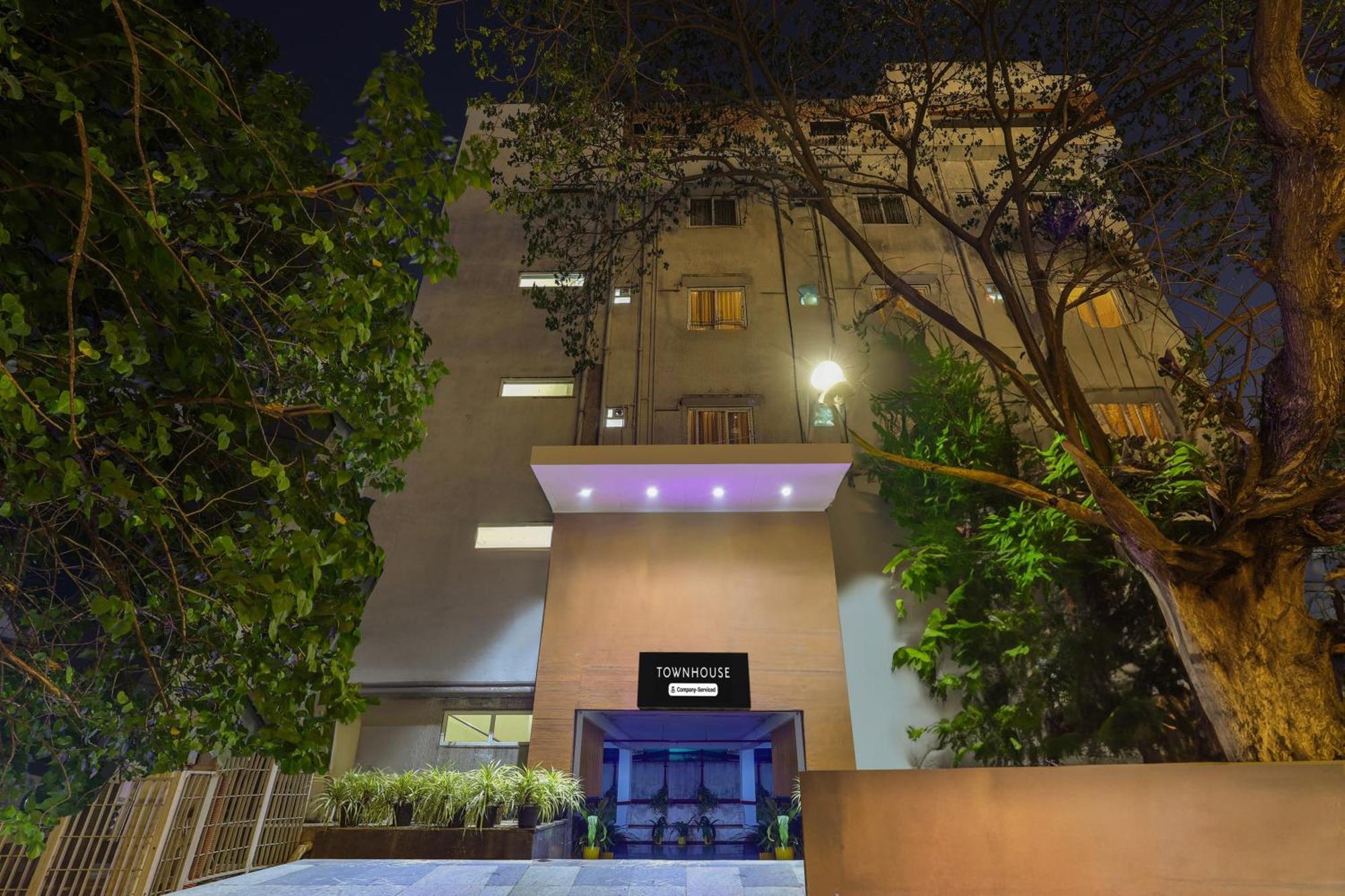Super Townhouse Visakhapatnam Hotel Kültér fotó